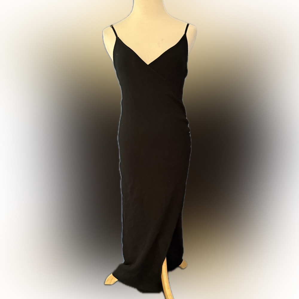 Amazon Black Ribbed Dress with Slit (M)